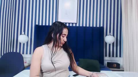 Snapshot of viviennerosette chatting on September 10, 1:44 pm Vivian online show from September 10, 1:44 pm