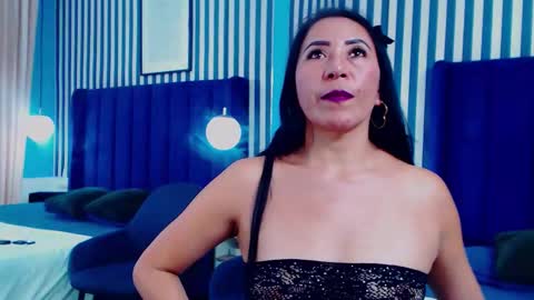 Snapshot of viviennerosette chatting on December 19, 2:13 pm Vivian online show from December 19, 2:13 pm