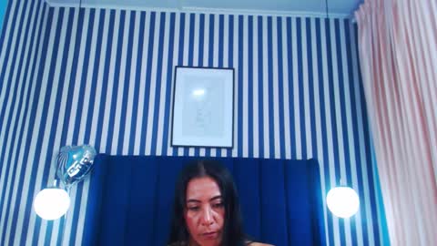 Snapshot of viviennerosette chatting on January 7, 1:13 pm Vivian online show from January 7, 1:13 pm