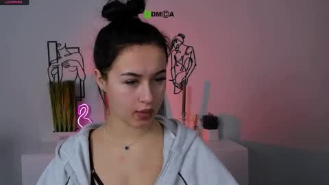 vivy_star online show from October 19, 8:48 am