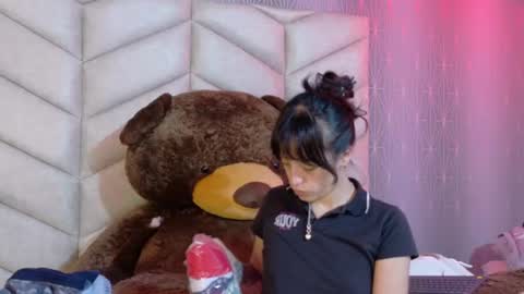 Vixen  online show from June 16, 11:13 am