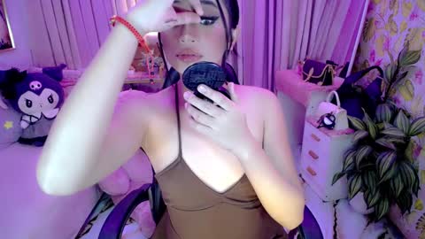 vixenluscious online show from February 23, 8:55 am