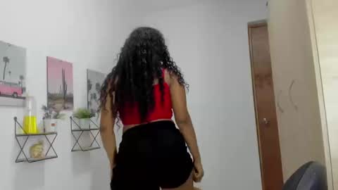 Snapshot of vixenlust17 chatting on March 14, 5:13 am vixenlust17 online show from March 14, 5:13 am