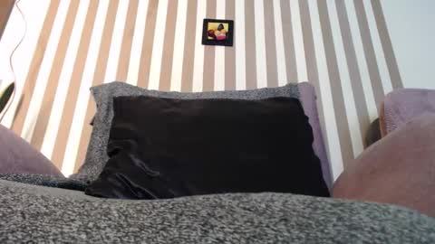 Snapshot of vixenn_ chatting on December 15, 11:20 pm vixenn_ online show from December 15, 11:20 pm