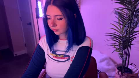 Polly  Online mostly at 9pm-2am UK Time online show from February 5, 6:56 pm