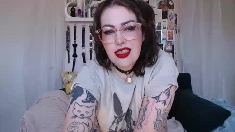 Snapshot of vixinvvitch chatting on April 28, 3:06 pm VIXIN online show from April 28, 3:06 pm