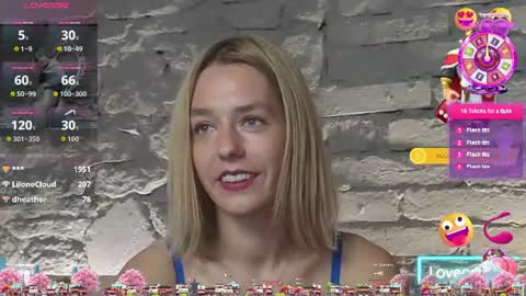 Snapshot of vixvixenn chatting on August 3, 9:04 am ANA online show from August 3, 9:04 am