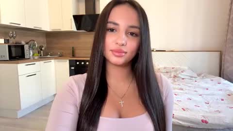 Miss Mia online show from June 25, 3:38 pm