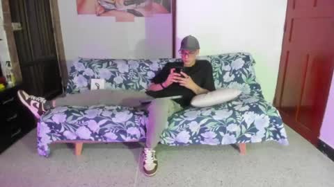 Vlad online show from April 22, 4:04 am