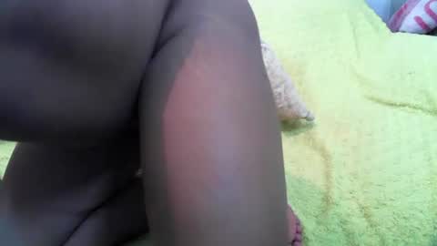 Snapshot of voagelle chatting on December 14, 5:25 pm voagelle online show from December 14, 5:25 pm