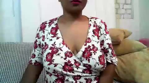 Snapshot of voagelle chatting on January 19, 2:38 pm voagelle online show from January 19, 2:38 pm