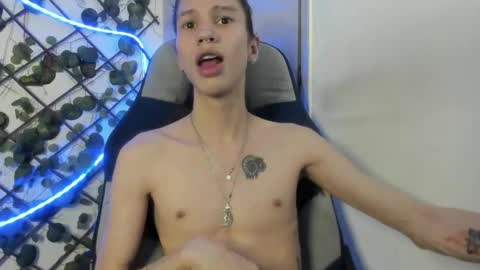 vodkadelulo online show from April 19, 7:49 pm