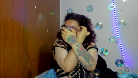 Snapshot of vodkilapurple chatting on February 11, 8:10 pm ASHLEY independent model online show from February 11, 8:10 pm