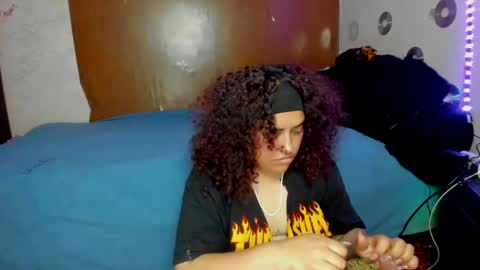 Snapshot of vodkilapurple chatting on February 27, 10:42 pm ASHLEY independent model online show from February 27, 10:42 pm