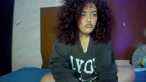 Snapshot of vodkilapurple chatting on March 5, 8:53 pm ASHLEY independent model online show from March 5, 8:53 pm