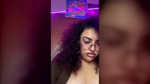 Snapshot of vodkilapurple chatting on December 14, 8:57 pm ASHLEY independent model online show from December 14, 8:57 pm