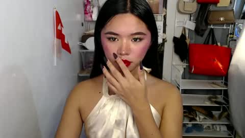 voganmarie online show from June 28, 1:28 pm