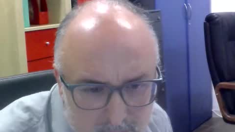 volpi72 online show from October 31, 11:33 am