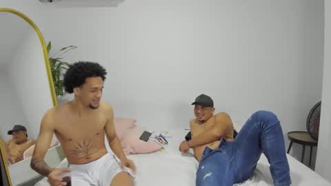 volt_boy57 online show from November 5, 5:40 am