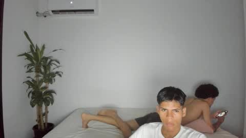 volt_boy57 online show from November 9, 10:41 pm