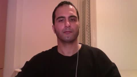 Snapshot of volve5 chatting on February 25, 3:42 am volve5 online show from February 25, 3:42 am