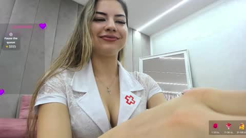 von_dee online show from October 19, 5:08 am