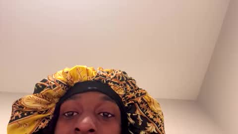 Snapshot of vonnieeb2x chatting on November 24, 3:39 am vonnieeb2x online show from November 24, 3:39 am