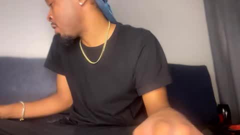 Snapshot of voodoodxck chatting on February 9, 2:17 am voodoodxck online show from February 9, 2:17 am