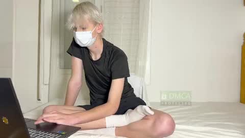vornyx online show from May 25, 4:24 pm