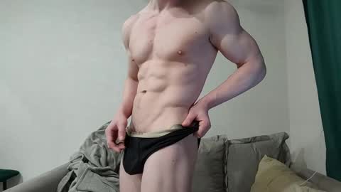 Snapshot of vova0000vova chatting on May 22, 9:42 pm JAKE online show from May 22, 9:42 pm