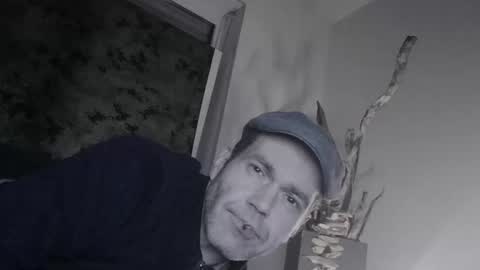 voyeuredeluxe online show from January 16, 3:21 am