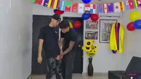 voyeurism_guys online show from June 20, 10:34 pm