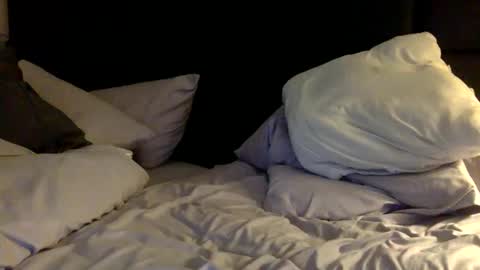 Enjoy guys of all ages if you are not on cam please dont ask for requests if i dont respond dont think im ignoring you i online show from November 14, 4:38 pm