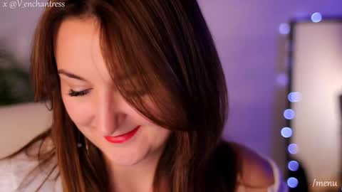 Snapshot of vsecrets chatting on November 8, 7:23 pm Victoria The Enchantress online show from November 8, 7:23 pm