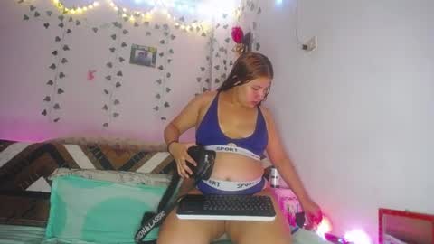 vsleyandlunaper online show from June 24, 1:48 am