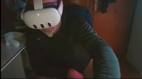 oscar online show from November 4, 8:08 pm