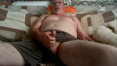 Snapshot of vuda77 chatting on June 24, 10:03 am oscar online show from June 24, 10:03 am