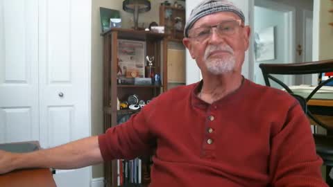 Vueuorme online show from December 4, 6:06 pm