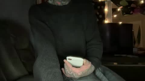 vveejay online show from November 15, 8:33 am