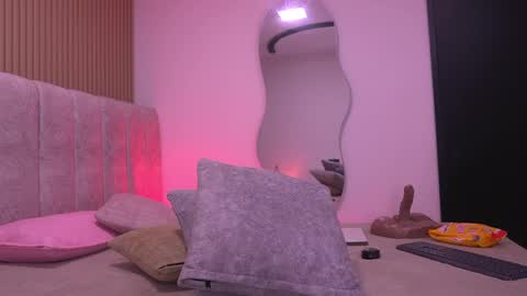 Snapshot of vvioleta_ chatting on April 25, 3:09 am Violeta online show from April 25, 3:09 am