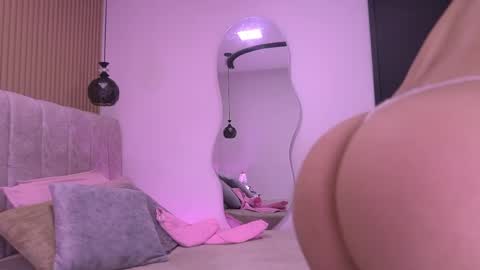 Snapshot of vvioleta_ chatting on June 9, 3:18 am Violeta online show from June 9, 3:18 am