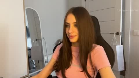 Snapshot of vx_arina chatting on April 28, 8:08 am Arina online show from April 28, 8:08 am