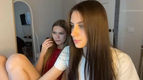 Snapshot of vx_arina chatting on May 11, 2:45 pm Arina online show from May 11, 2:45 pm