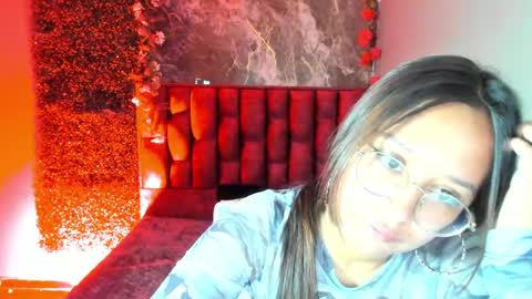 VYKY online show from May 5, 3:09 pm