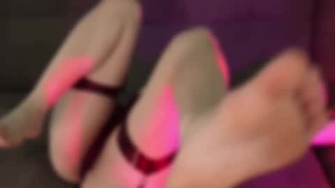 Snapshot of w1xll chatting on November 30, 4:05 am Nana online show from November 30, 4:05 am