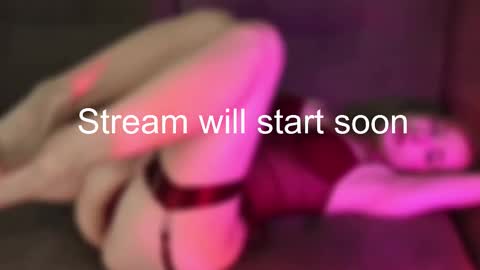 Snapshot of w1xll chatting on December 5, 6:22 am Nana online show from December 5, 6:22 am