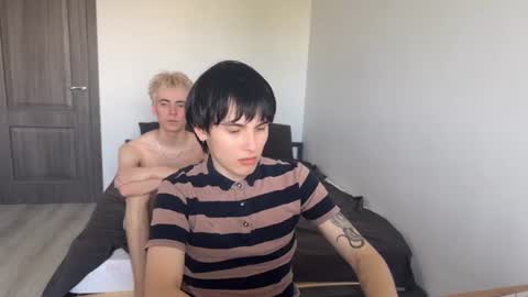 w1z1x online show from June 10, 2:49 pm