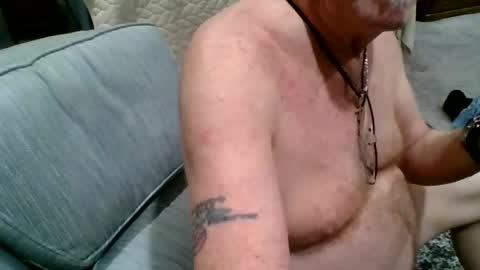 w3llbit online show from February 18, 4:41 am