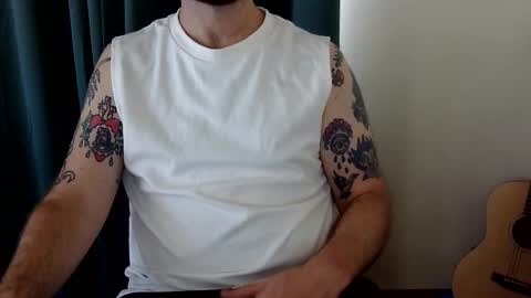 waguylooking online show from January 19, 9:02 am