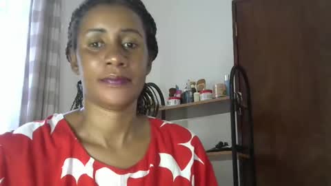 Snapshot of wakanda_goddess chatting on February 20, 12:36 pm wakanda_goddess online show from February 20, 12:36 pm